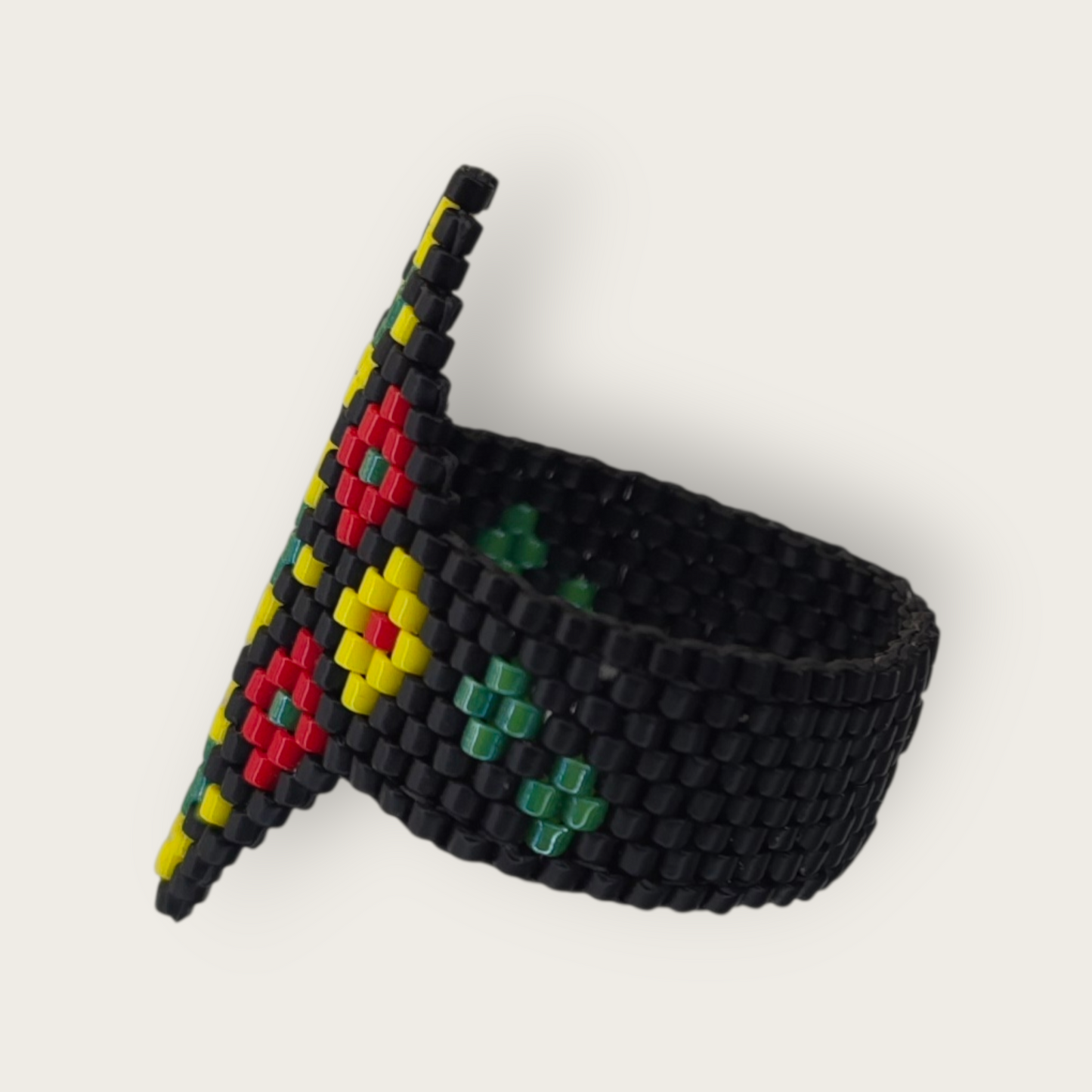 Πολύχρωμα δαχτυλίδια με χάντρες