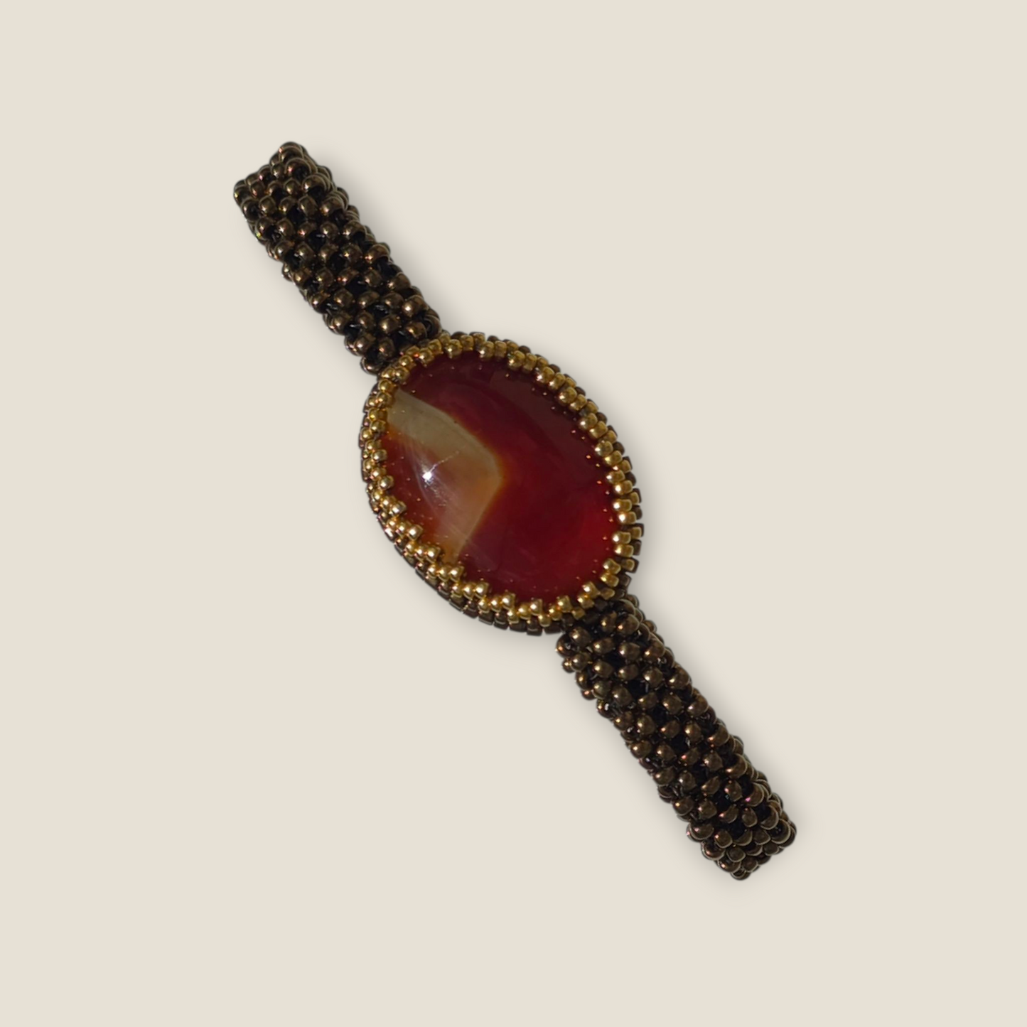 Armband aus Karneolbronze