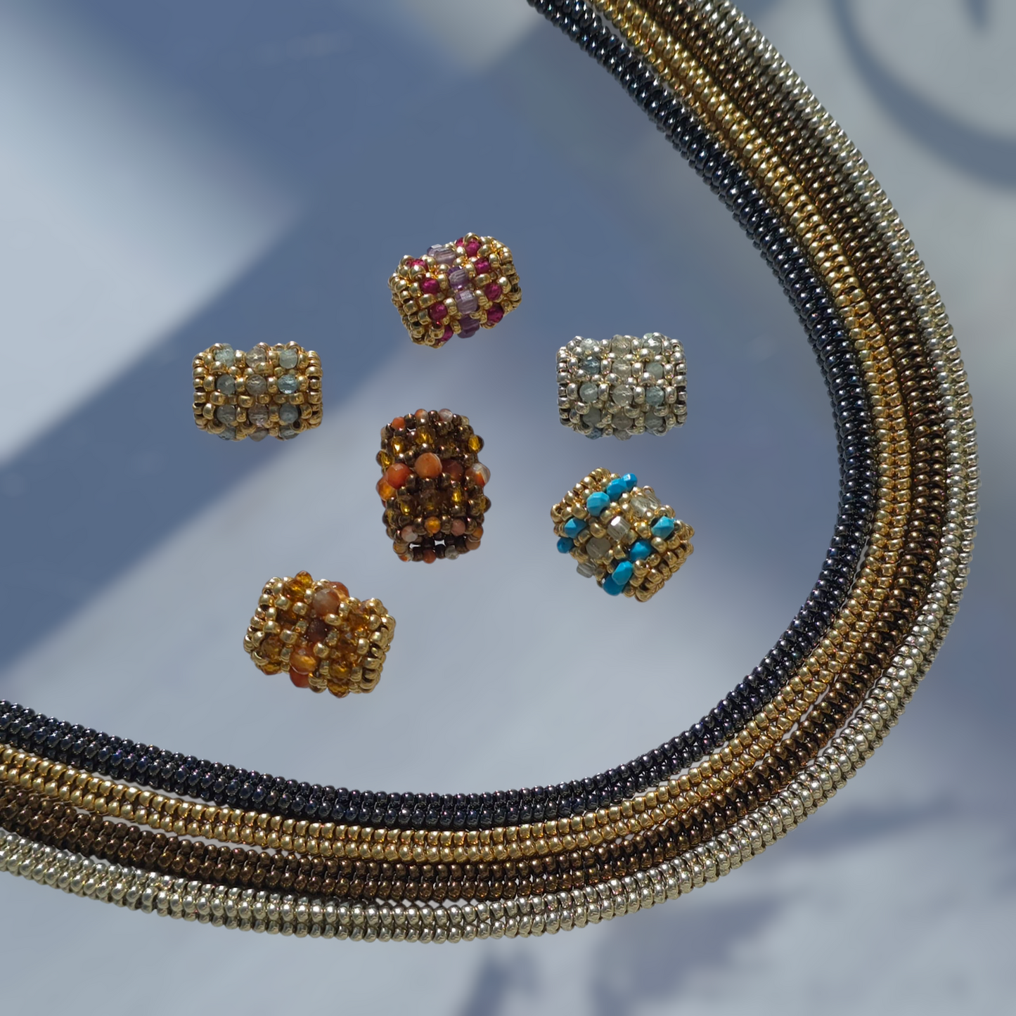 GOLDENER KARNEIL-ANHÄNGER