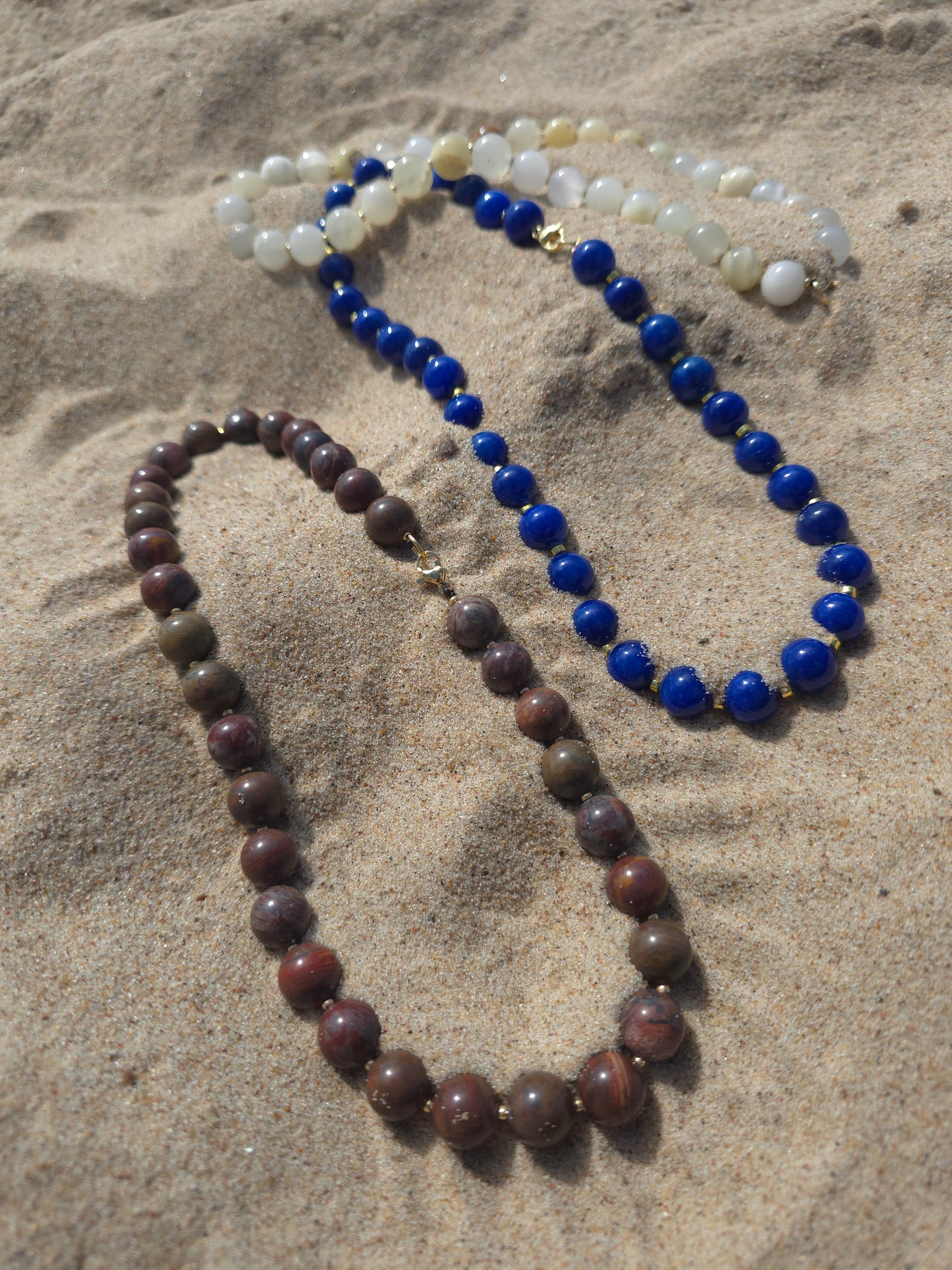 Earthy Red Agate Beaded Necklace – Minimalist Natural Stone Necklace