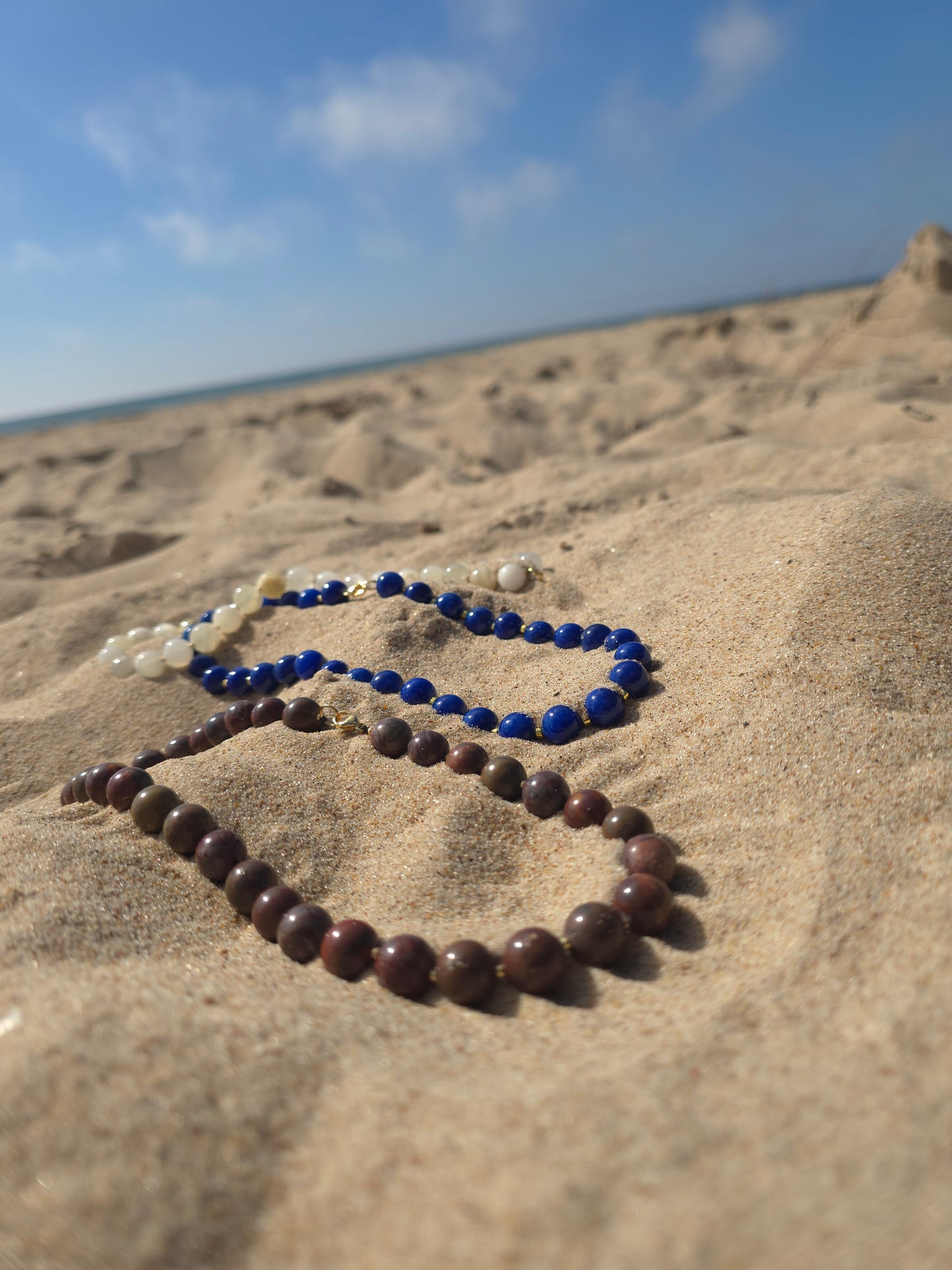 Earthy Red Agate Beaded Necklace – Minimalist Natural Stone Necklace